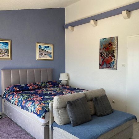 Guest House Meri โบล ภายนอก รูปภาพ