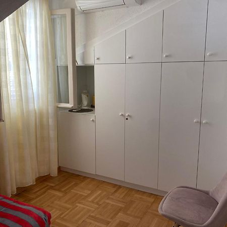 Guest House Meri โบล ภายนอก รูปภาพ