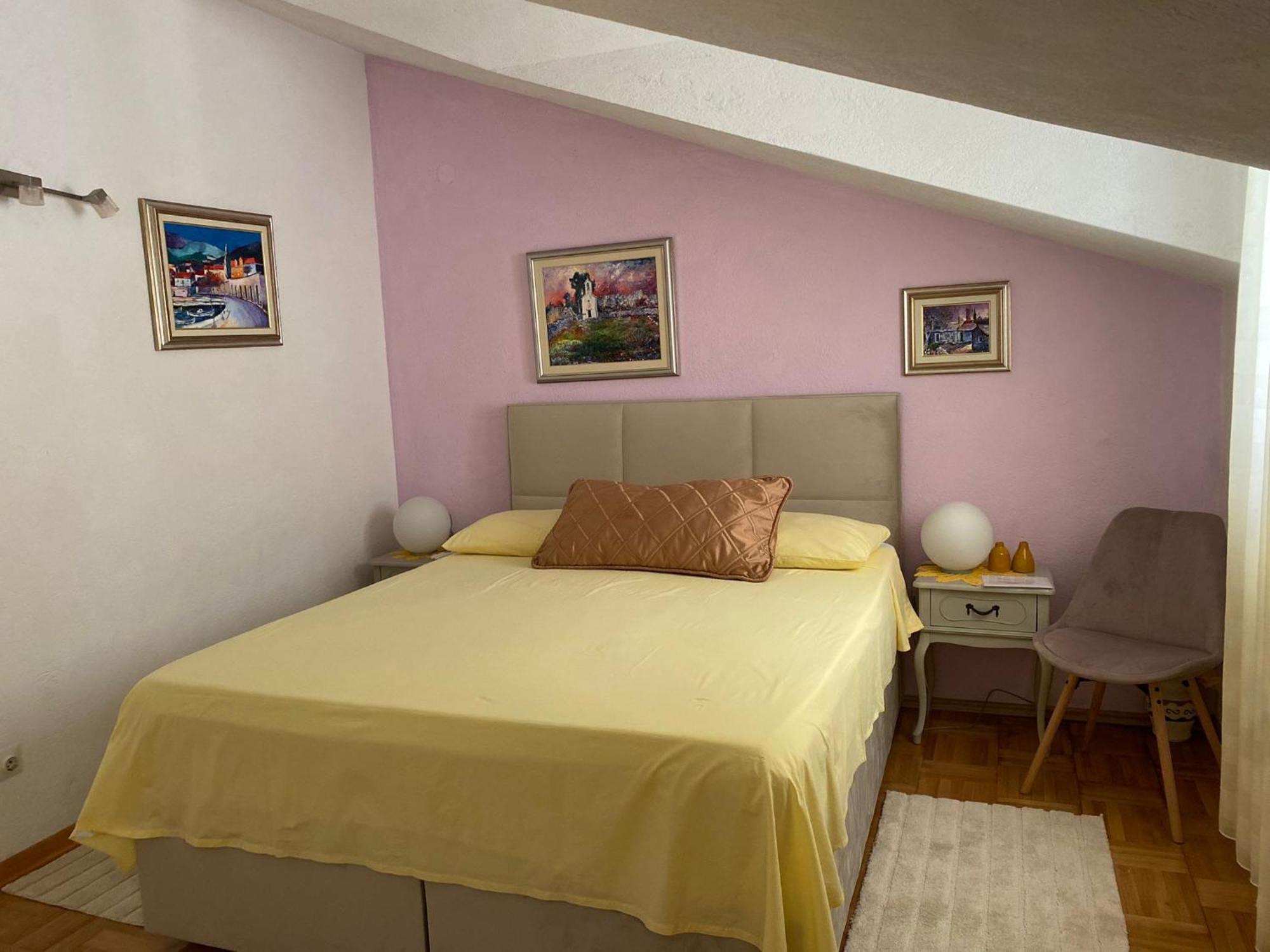 Guest House Meri โบล ภายนอก รูปภาพ